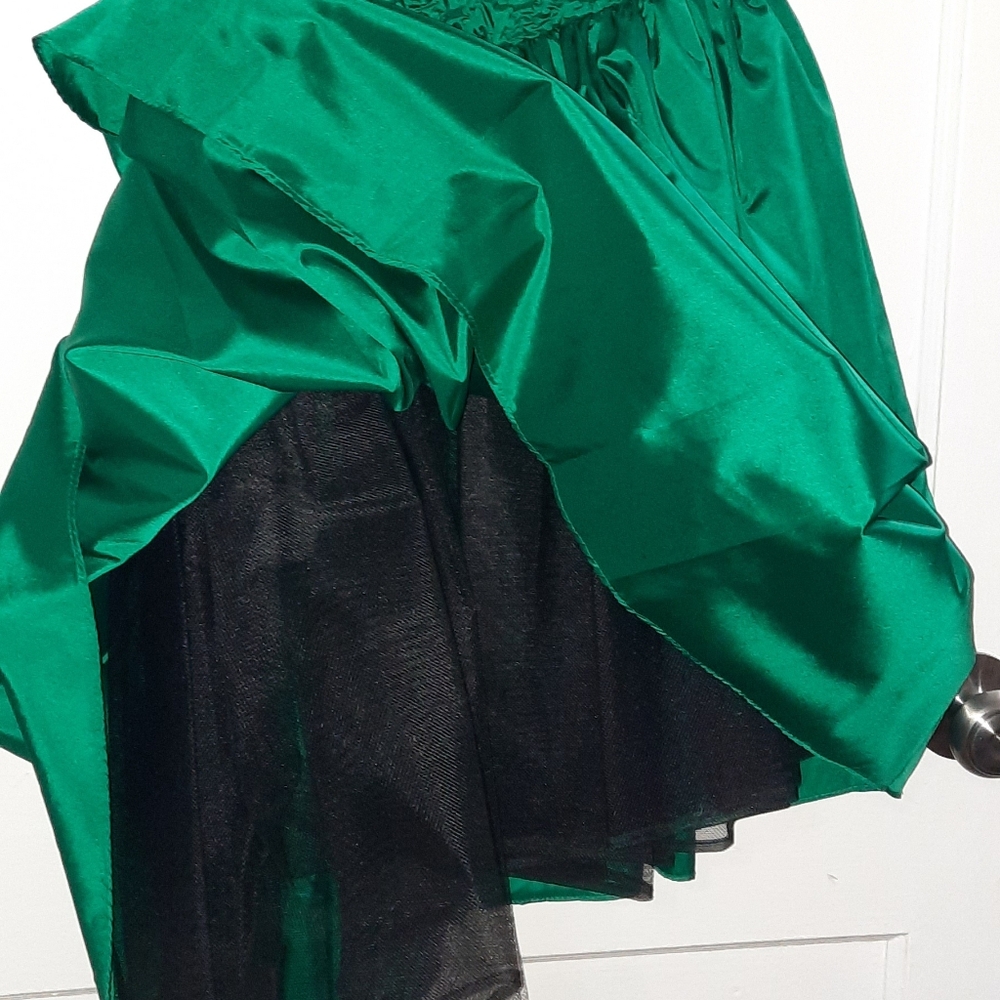 Formal Emerald Green Taffeta Dress by Betsy & Adam - Picture 5 of 7